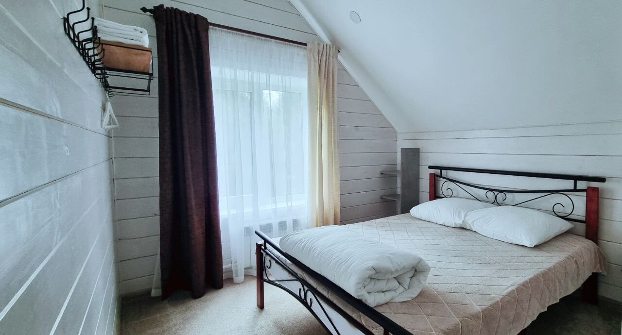 House 2 — Bedroom 1